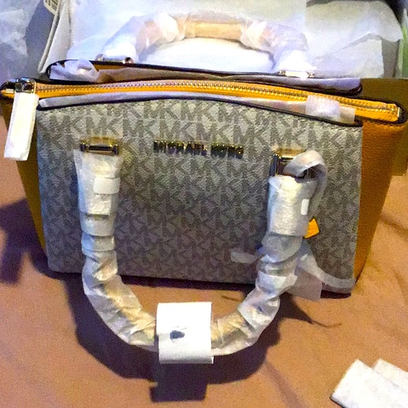 SALE Brand New‼️ Michael Kors satchel bags - Picture 2 of 6